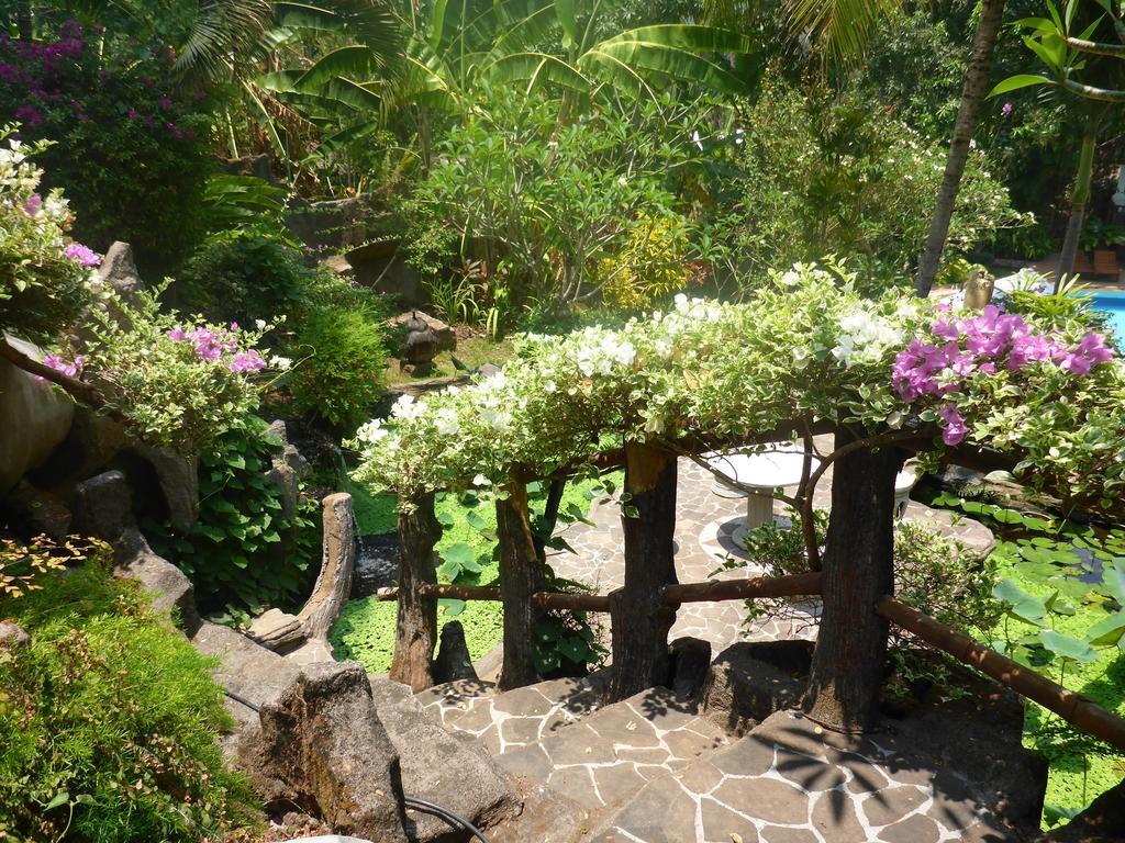 Gunung Paradis Retreat Munduk Exteriör bild